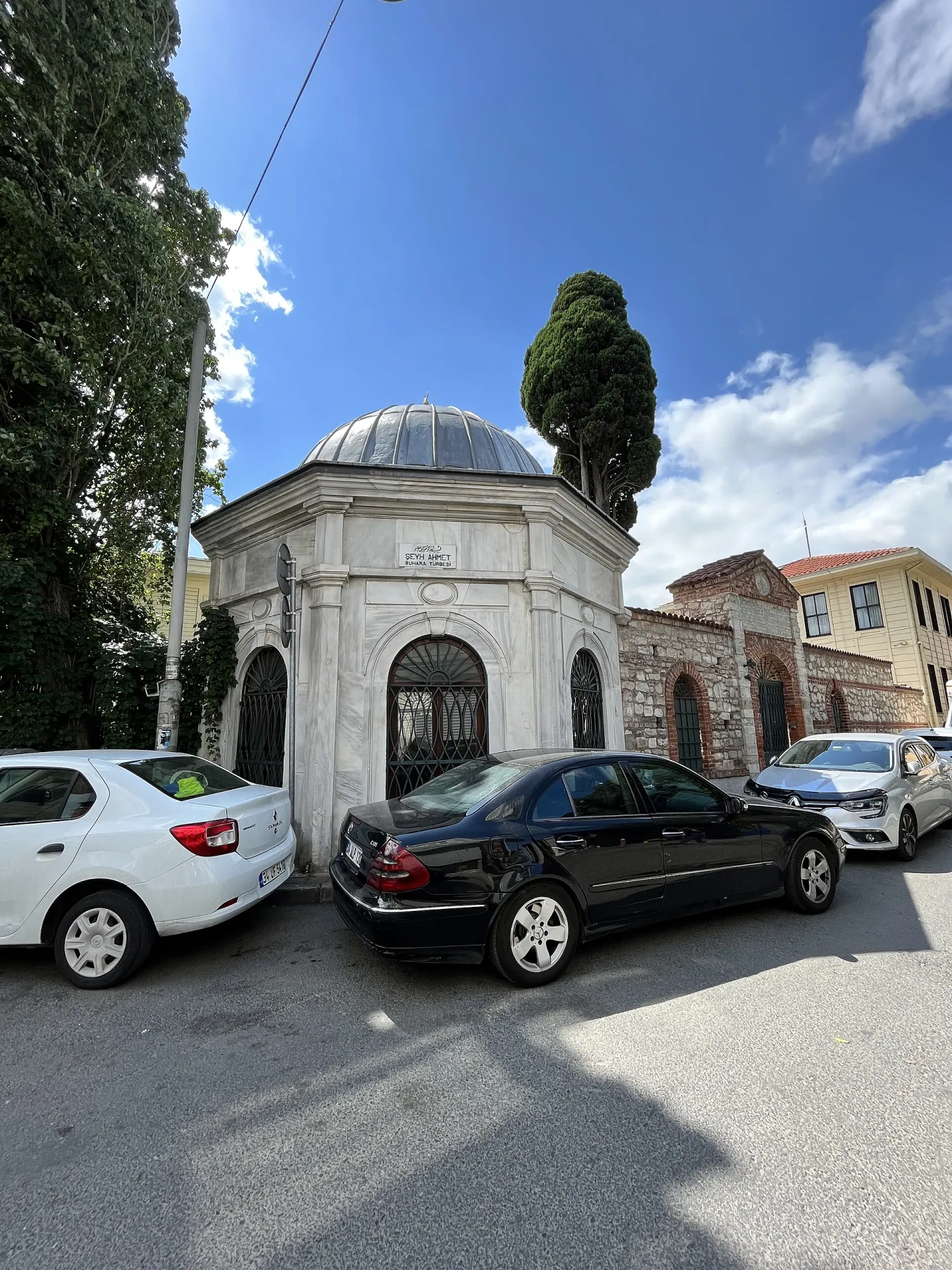 Şeyh Ahmet Buhara Türbesi