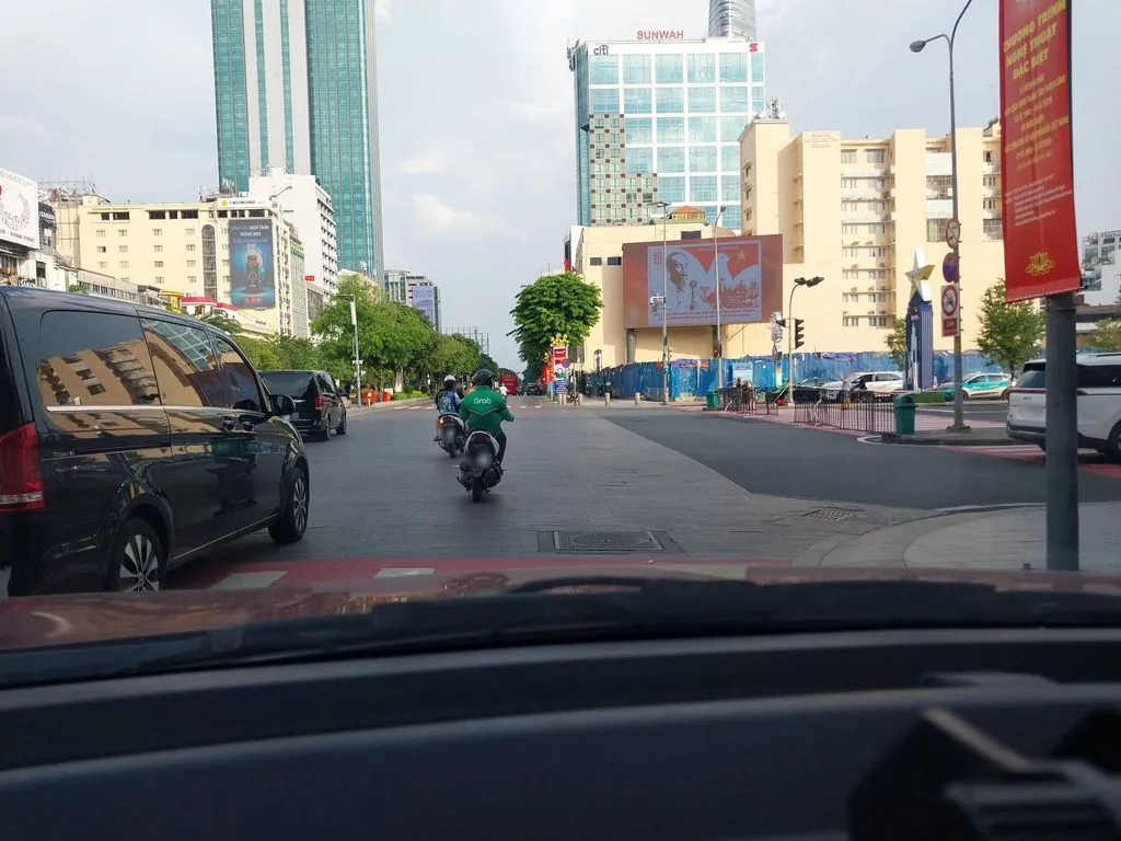 Phố đi bộ Nguyễn Huệ