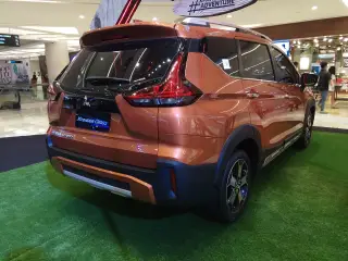 MI Hotplet Singapore - Tunjungan Plaza 3