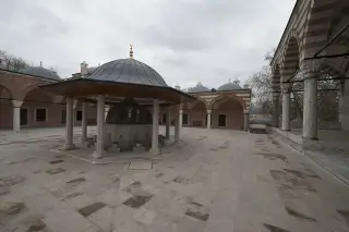 Zal Mahmud Pasha Mosque