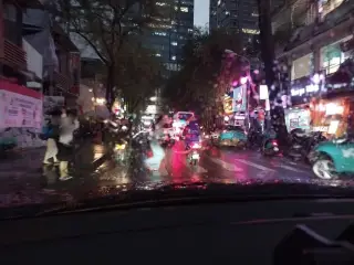 Kiếm Là Mốt Kiemlamot