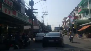 Waen Saeng Rungreuxng Saveone Khorach