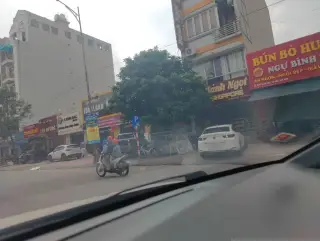 Hết Buồn Thì Đổi Tên