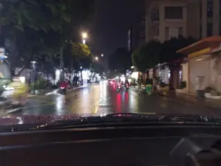 Cơm Gà Xối Dầu-ChúMập