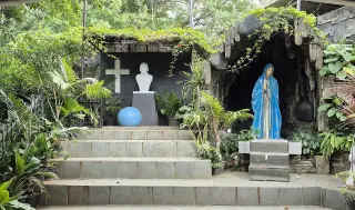 Gereja Katolik Santo Arnoldus Janssen Parking — фото 4