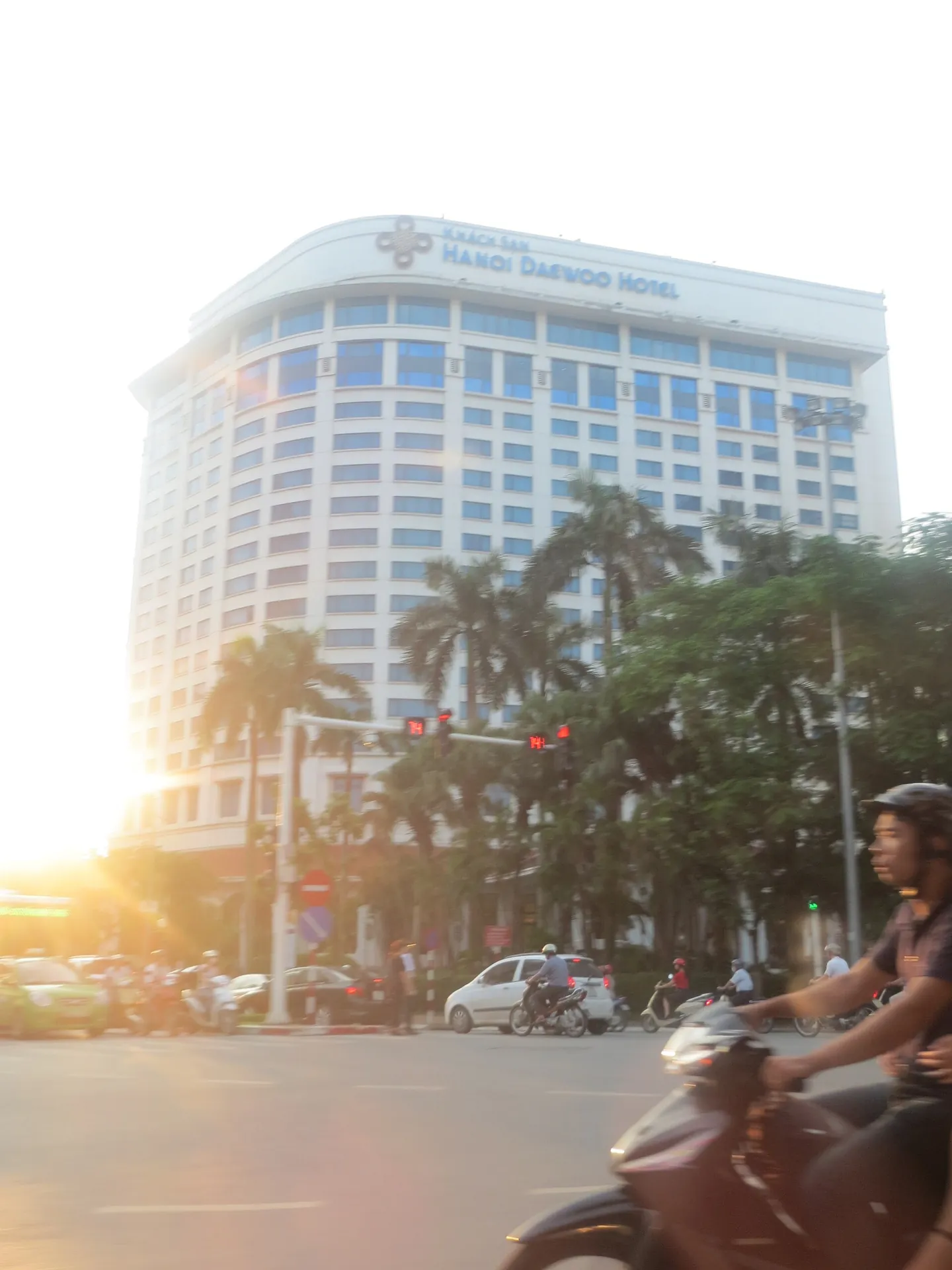 Palm Court Cafe, DaeWoo Hotel