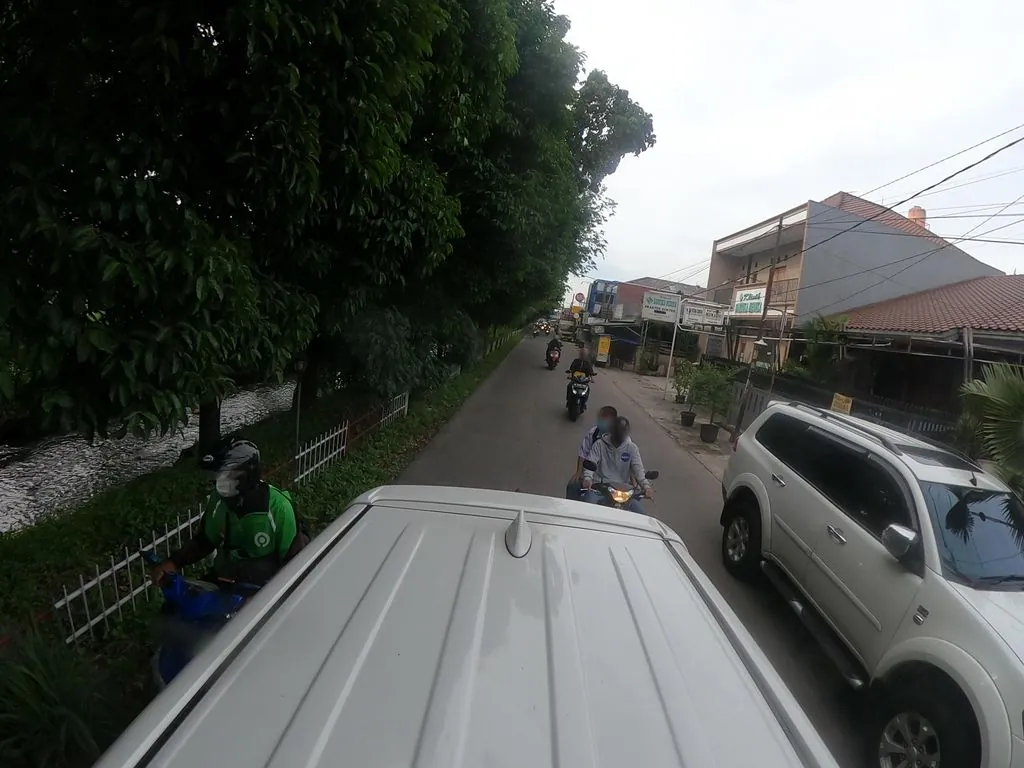Optik B. Riski Rawalumbu