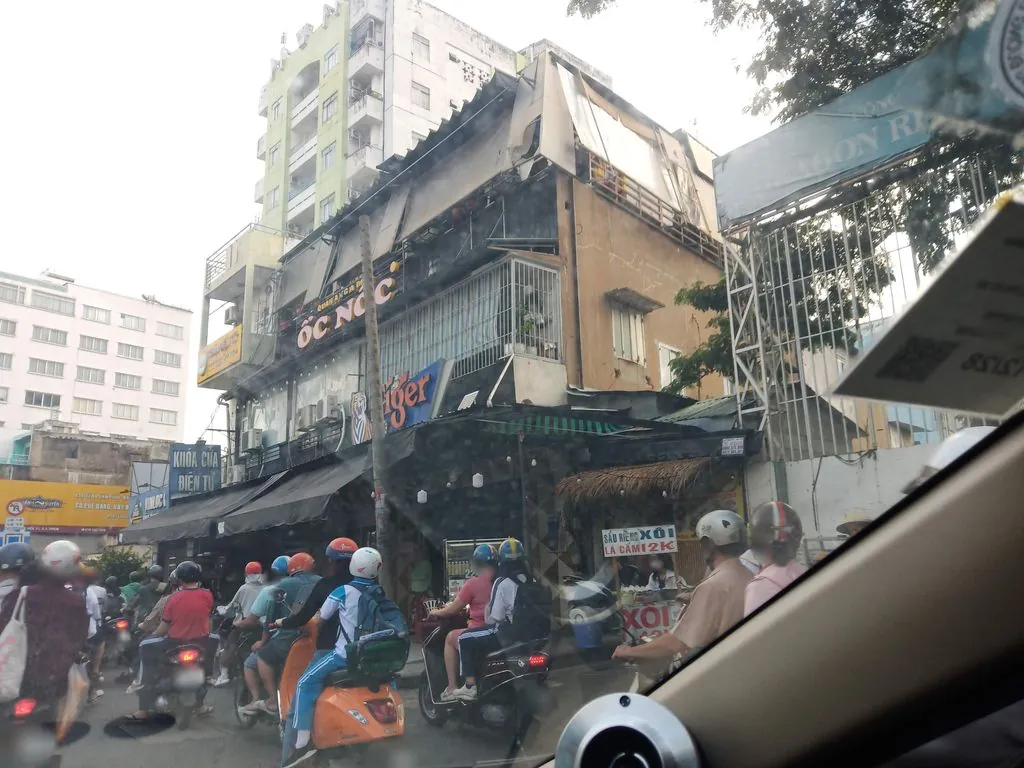 Cửa hàng Màn cửa - Mái hiên HTD