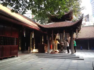 Nha Khoa Việt Pháp - Dr.Ngọc