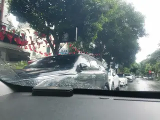 ô dù che nắng ngoài trời