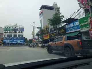 Viện Tóc Queen