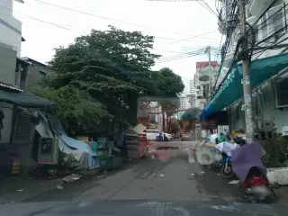 Lẩu gà lá quế Tú Như