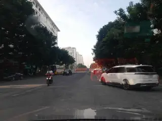 Nhà Hàng Trăm Năm