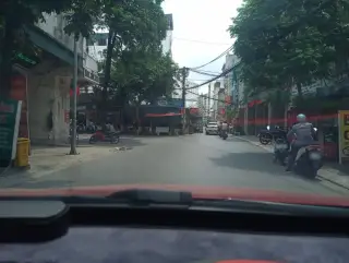 Kính mắt Hồng Ngọc