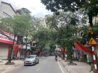 Bể Bơi Nước Mặn Định Công - 71 Trần Nguyên Đán