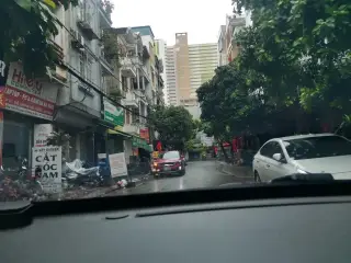Yến Sào và Thảo Dược Linh Vân