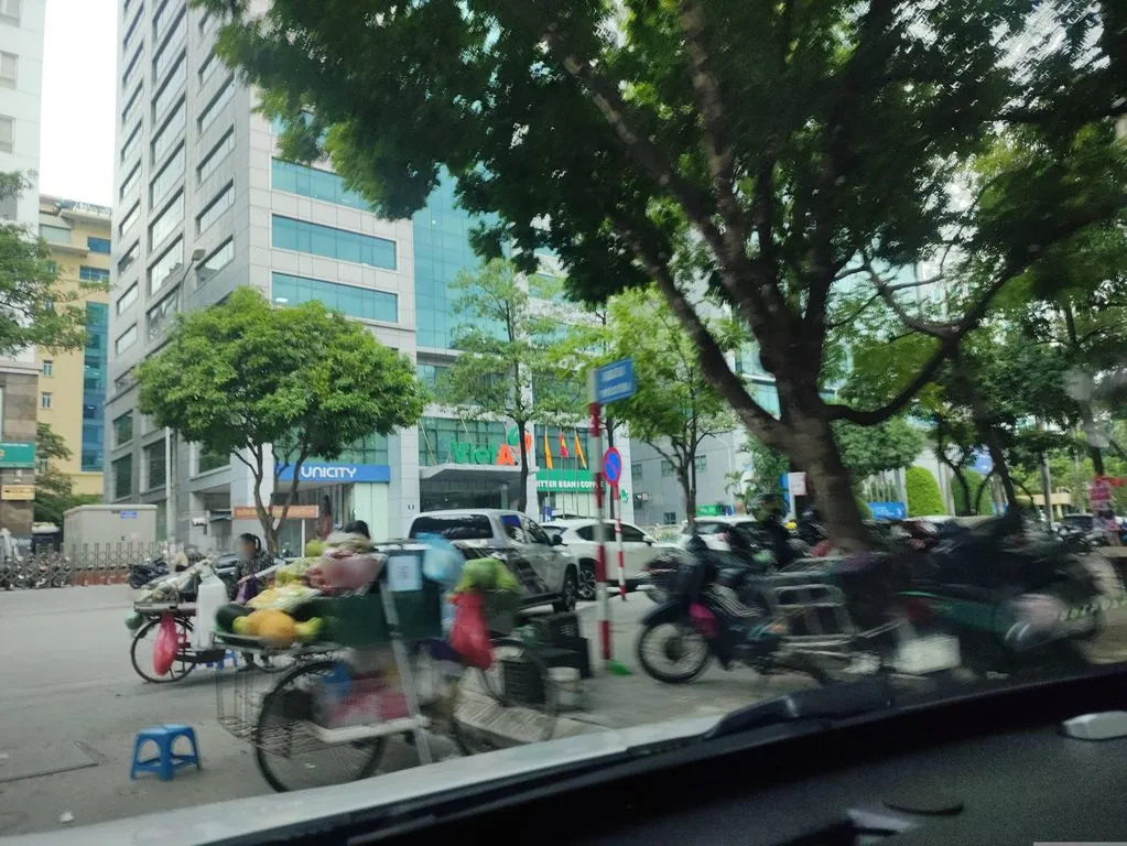 Starbucks Duy Tân