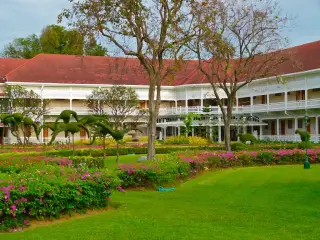Secret Garden Pool Villa Hua Hin & Coffee mood cafe