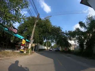 P.Prathip Kwyteiyw Reux Sakha Hlang Rong Phyabal Lan Na