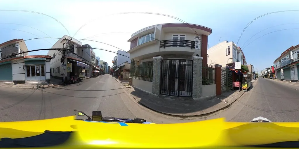 ép kính Khánh Linh