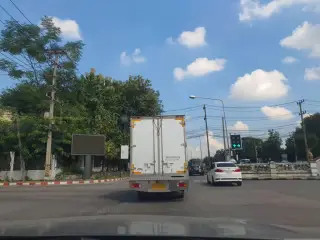 เป็ดย่างน้ำผึ้งหลังมอ