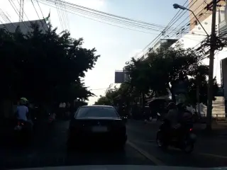 ข้าวหมูทอดอร่อยมาก ถนนจันทน์