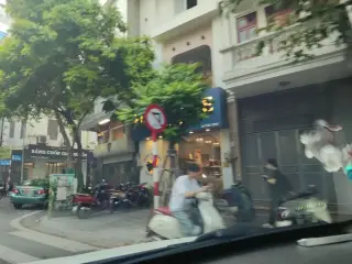 Quán Cà Phê Hùng Xồm